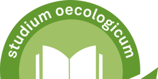 Key Visual des studium oecologicum mit Icon eines aufgeschlagenen Buches.