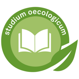 Key Visual des studium oecologicum mit Icon eines aufgeschlagenen Buches.
