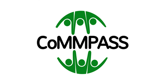 Logo CoMMPASS Ein Logo mit dem schwarzen Schriftzug CoMMPASS, dahinter grüne Formen, die Menschen symbolisieren könnten.