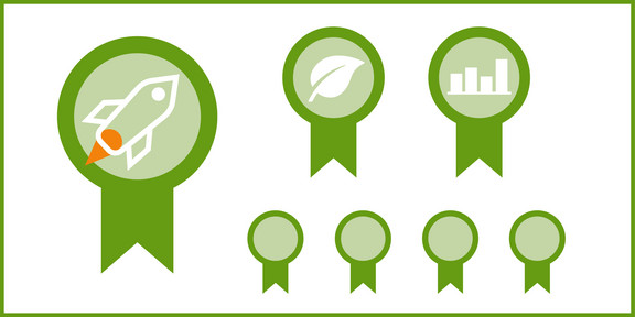 In addition to a large icon of the “Zertifikat Entrepreneurship” logo, other logos can be seen