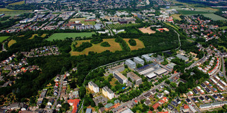 Luftbild Campus Nord und Campus Süd Das Bild zeigt den Campus Nord und Campus Sued von oben.