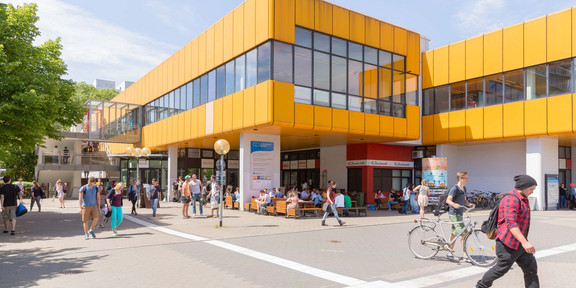 Mensa Campus Nord Mensa Campus Nord mit ein paar Studenten