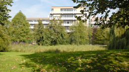 15: Cultural Studies The building Emil-Figge-Straße 50.